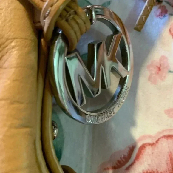 Micheal Kors Light Brown Ladies Shoulder Purse - Picture 8 of 10